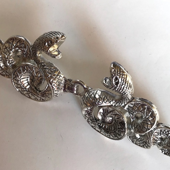 snake cloak clasp silver - Picture 1 of 5